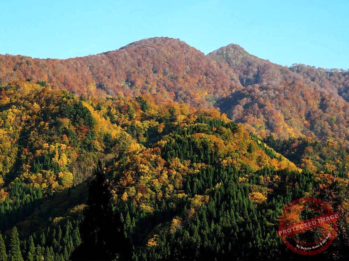 13. Shirakami-Sanchi Komagatake